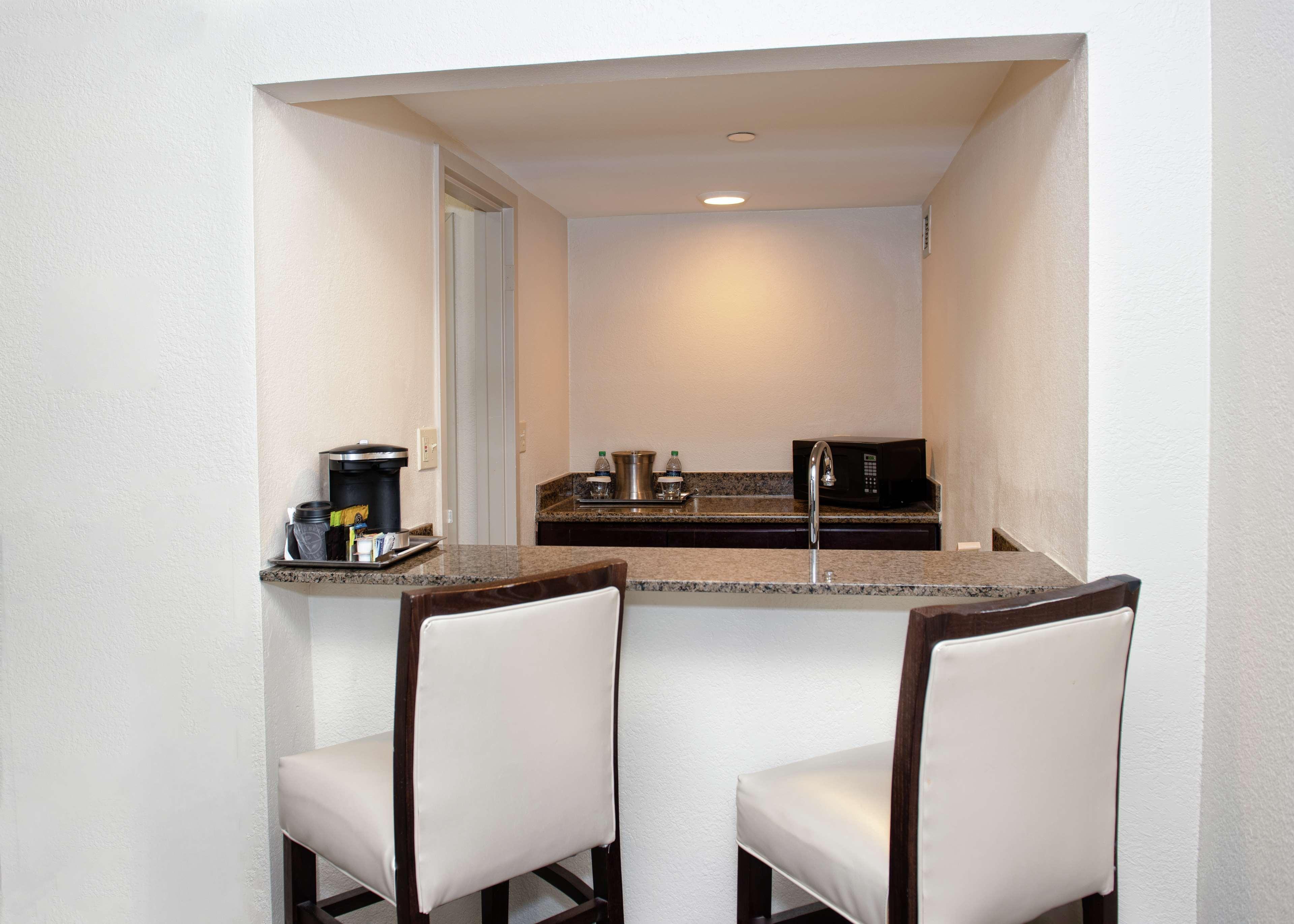 Doubletree By Hilton Lafayette Hotel Buitenkant foto