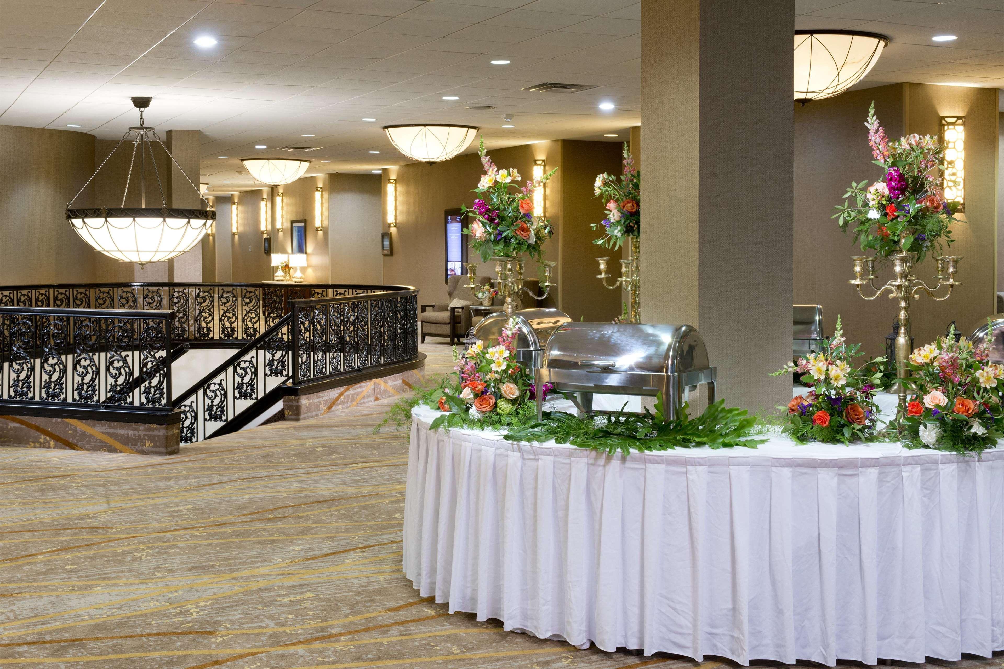 Doubletree By Hilton Lafayette Hotel Buitenkant foto